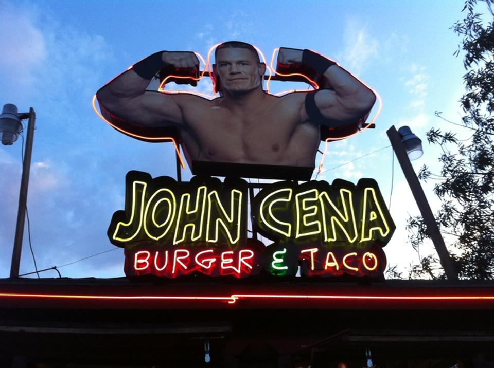 7 Pro Wrestling Themed Restaurants That Are Totally Worth Visiting