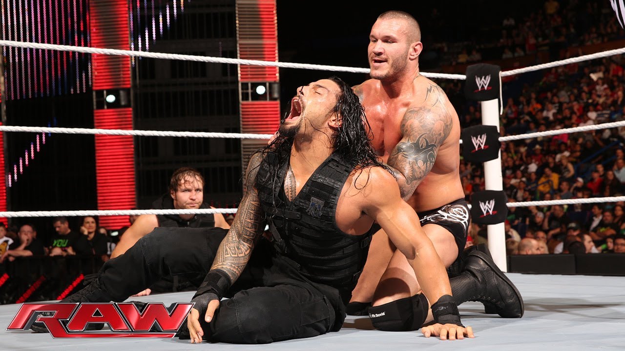 Tv wwe на русском. Randy Orton 2014. Randy Orton vs Roman Reigns. Randy Orton vs Seth Rollins. WWE Raw 2014.