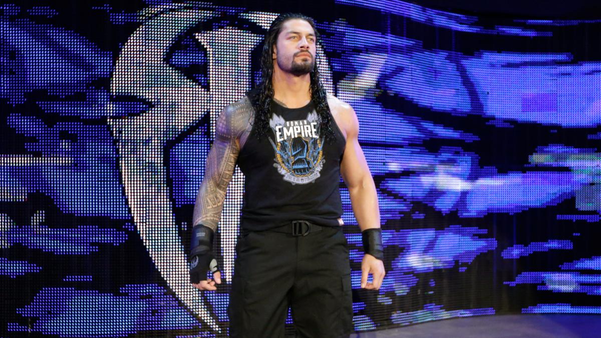 Roman Reigns Returns At Wwe Live Event Video Of His Surprise