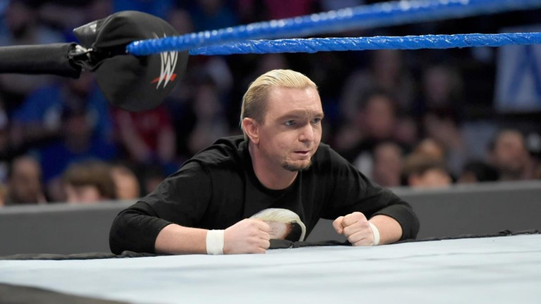 James Ellsworth Asks Fans To Help Him Secure Royal Rumble Spot, NWO Shirt On SNL