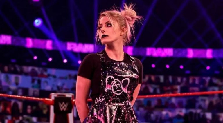 Alexa Bliss Posts Tearful Video Following The Passing Of Her Pet Pig