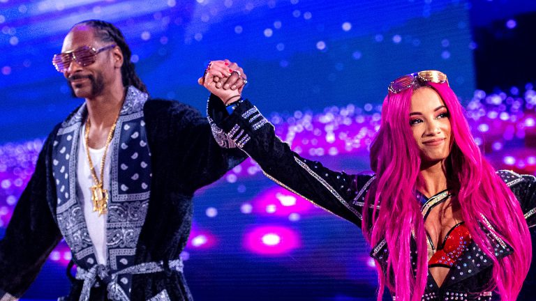 Snoop Dogg Reacts To Sasha Banks Walking Out Of WWE