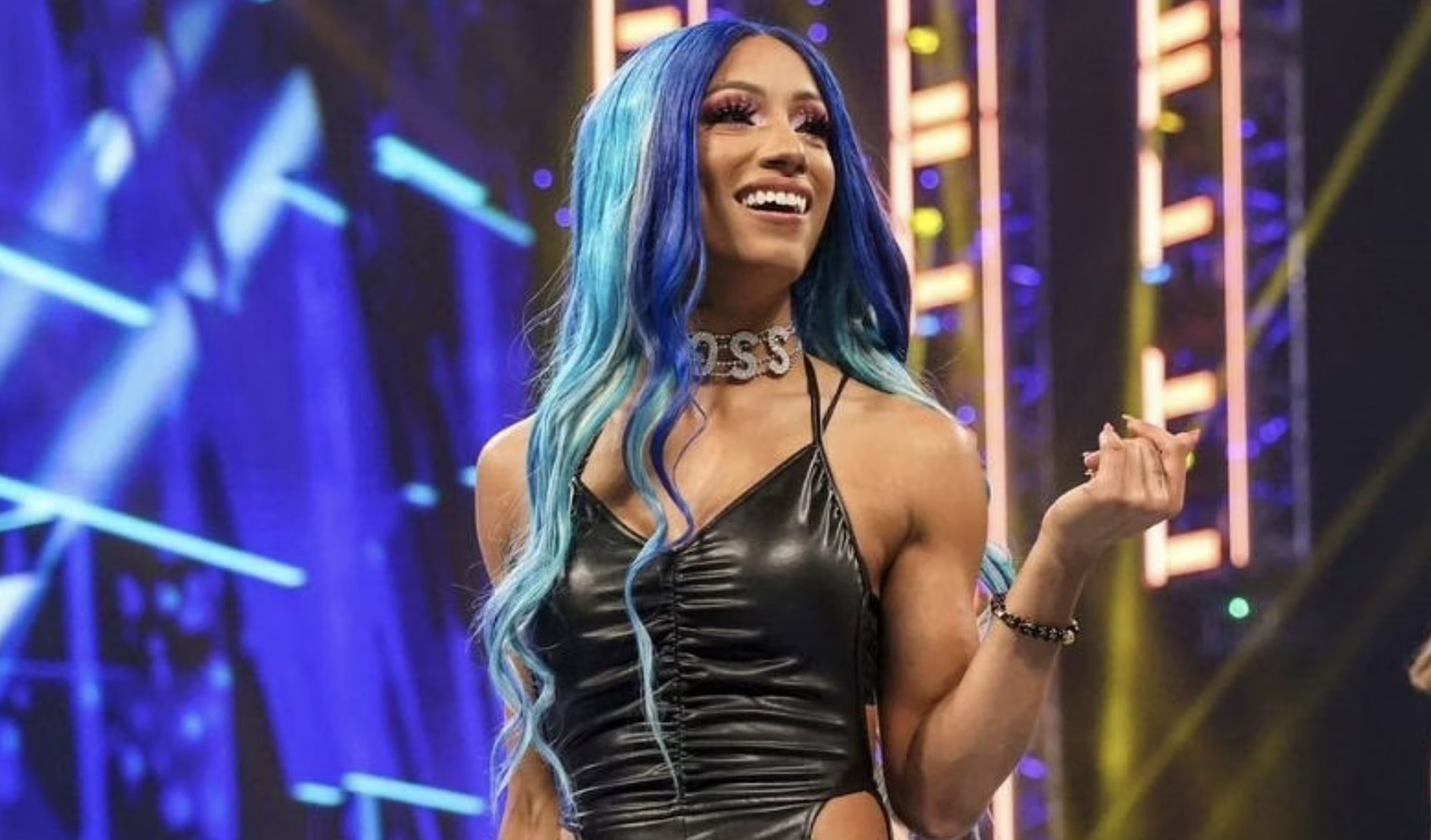 Sasha Banks Shows Off New Look In Photo With Released WWE Star