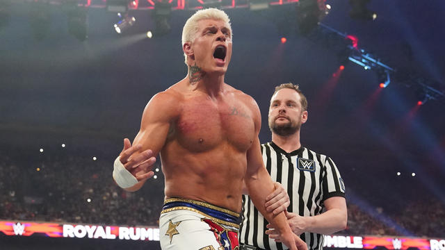 Cody Rhodes Lifts Braun Strowman Up On His Shoulders At WWE Live Event