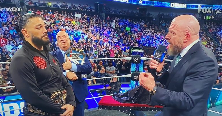 Triple H Gives Roman Reigns New Undisputed Universal Championship Belt On SmackDown